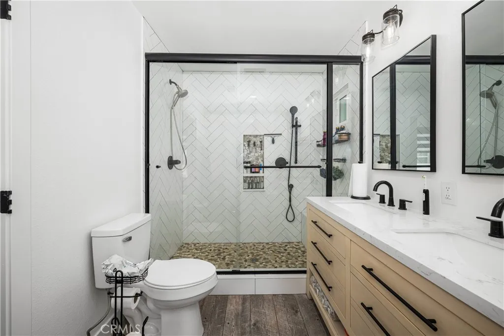 Additional image 98 of 3246 N Marwick Ave, Long Beach, CA 90808