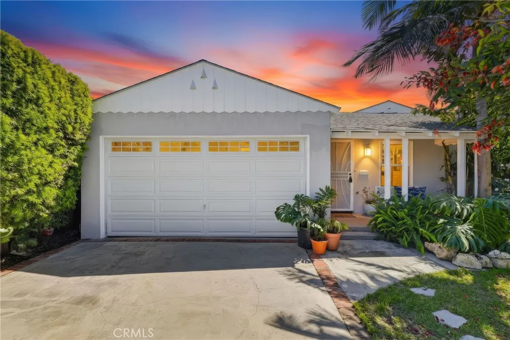 1181 W 25th St, San Pedro, CA 90731