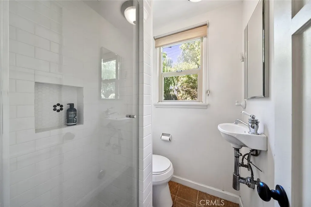 Additional image 130 of 2285 E Orange Grove Blvd, Pasadena, CA 91104