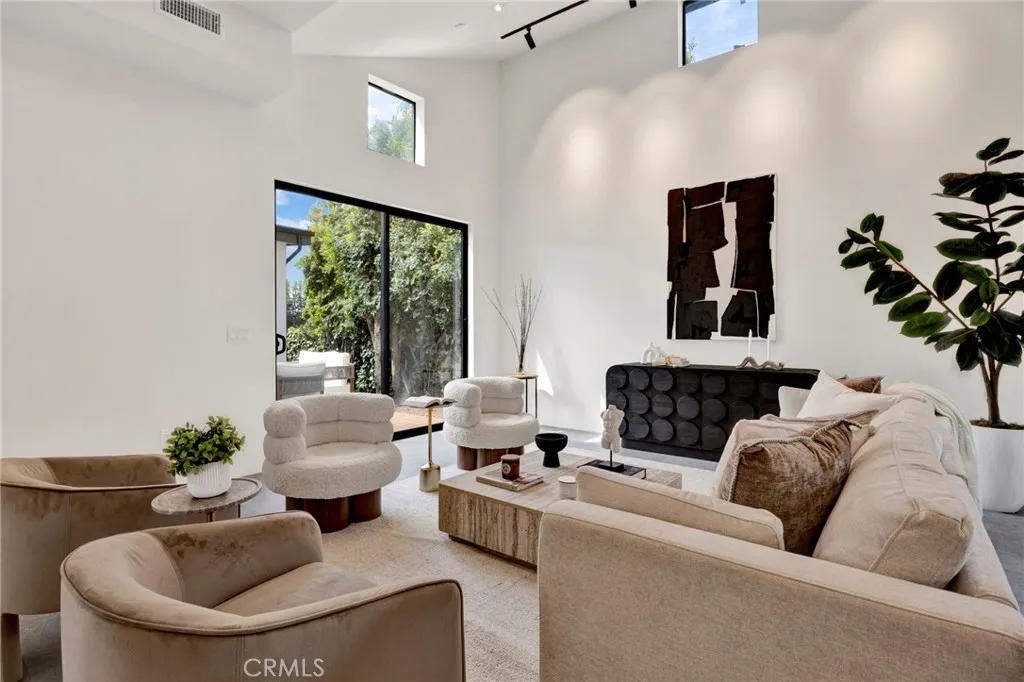 Additional image 12 of 325 W Grandview Avenue, Sierra Madre, CA 91024
