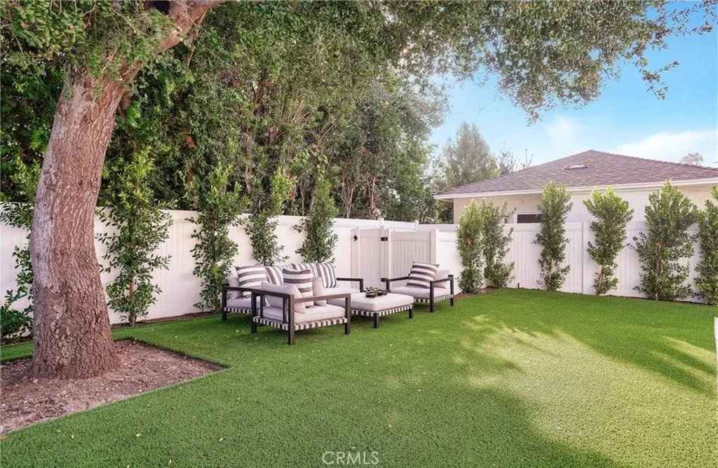 Additional image 113 of 15926 Morrison St, Encino, CA 91436