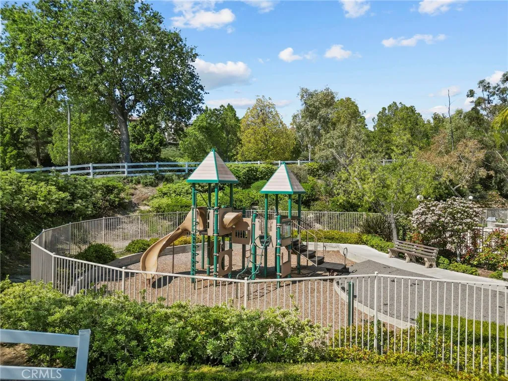 Additional image 91 of 24245 Silhouette Way, Valencia, CA 91354