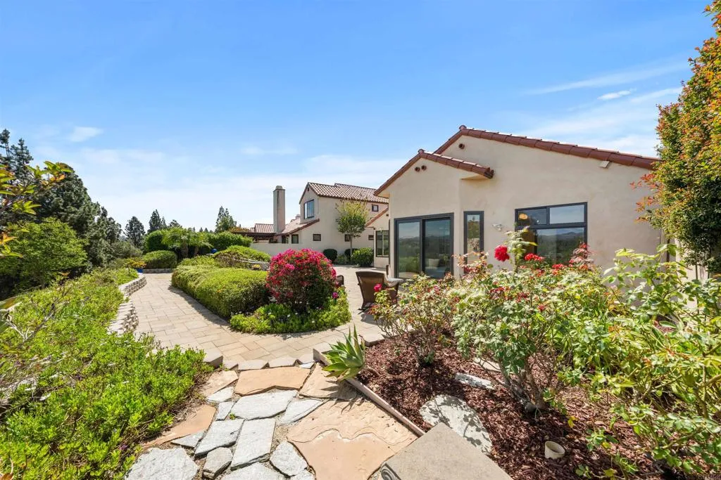 Additional image 96 of 12055 Tretagnier Circle, Rancho Bernardo (San Diego), CA 92128