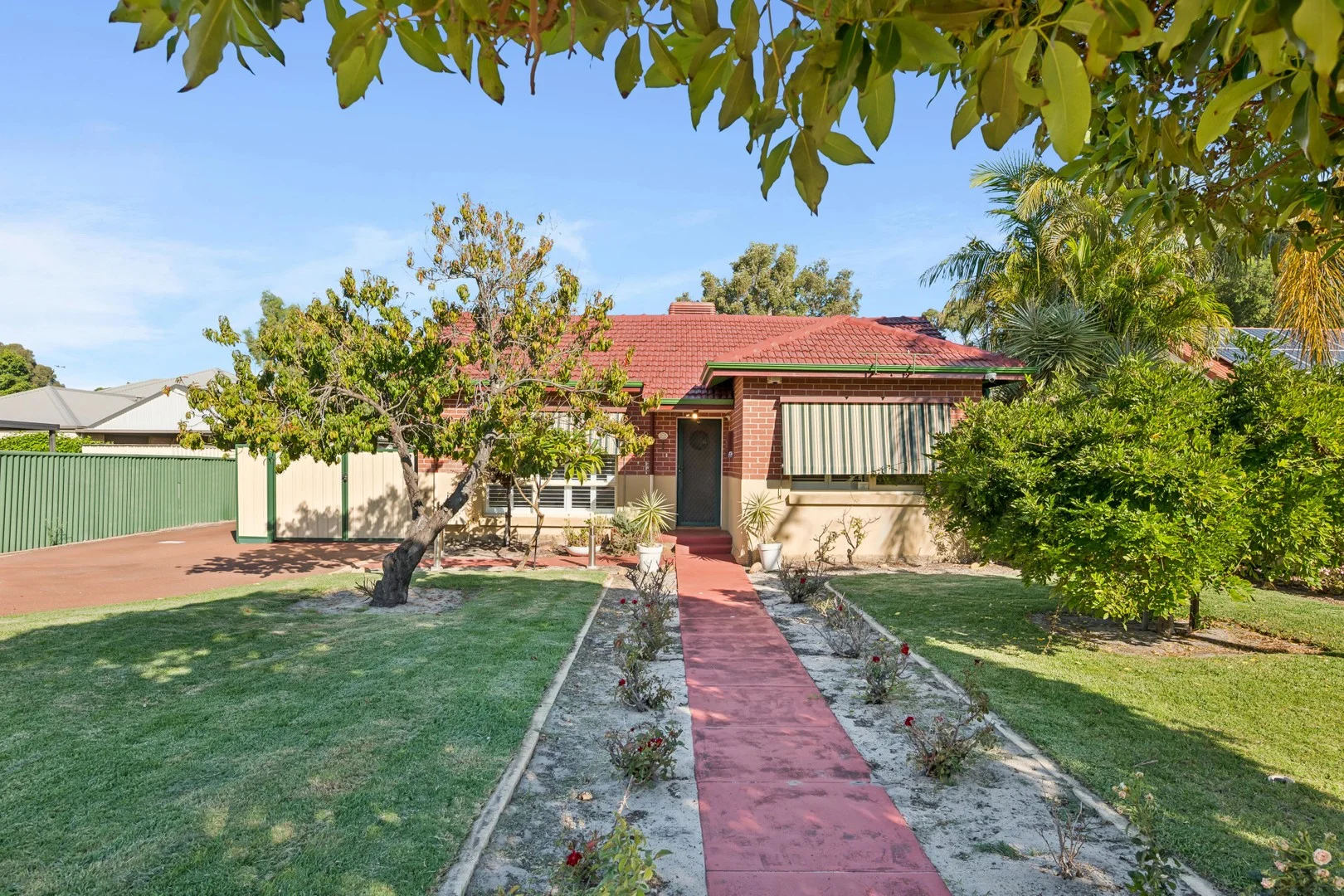 8 Bernice Way, Thornlie WA 6108