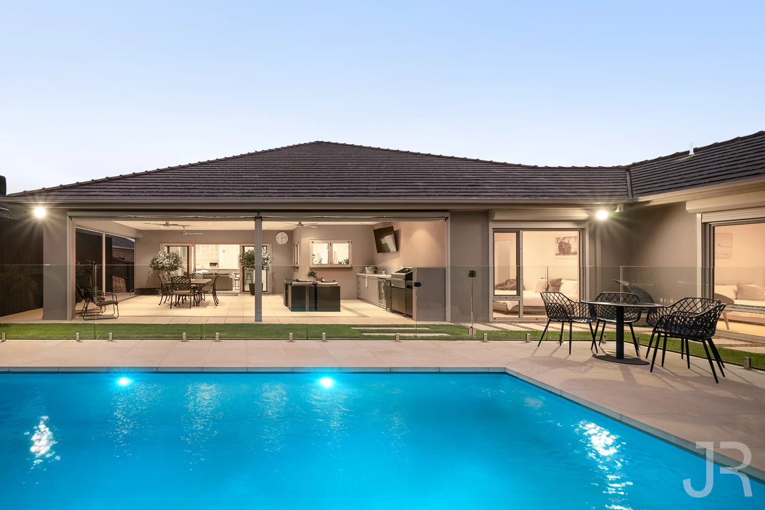 30 Sheldon Drive, Berwick VIC 3806