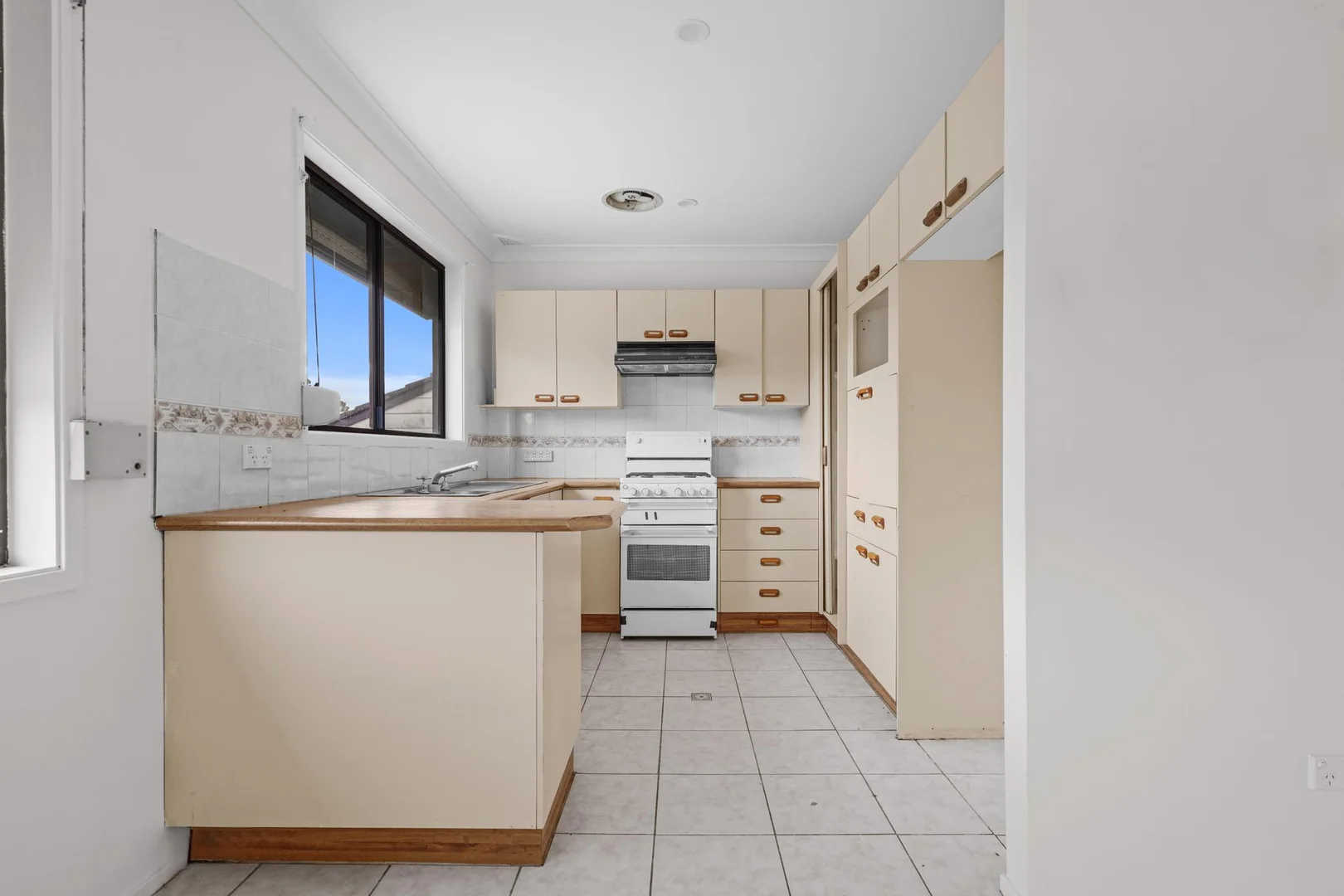Additional image 10 of 2 Lae Place, Glenfield NSW 2167
