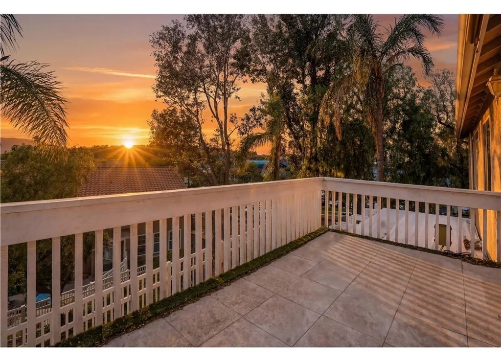 768 Ochee Circle, Corona, CA 92879 photo 4