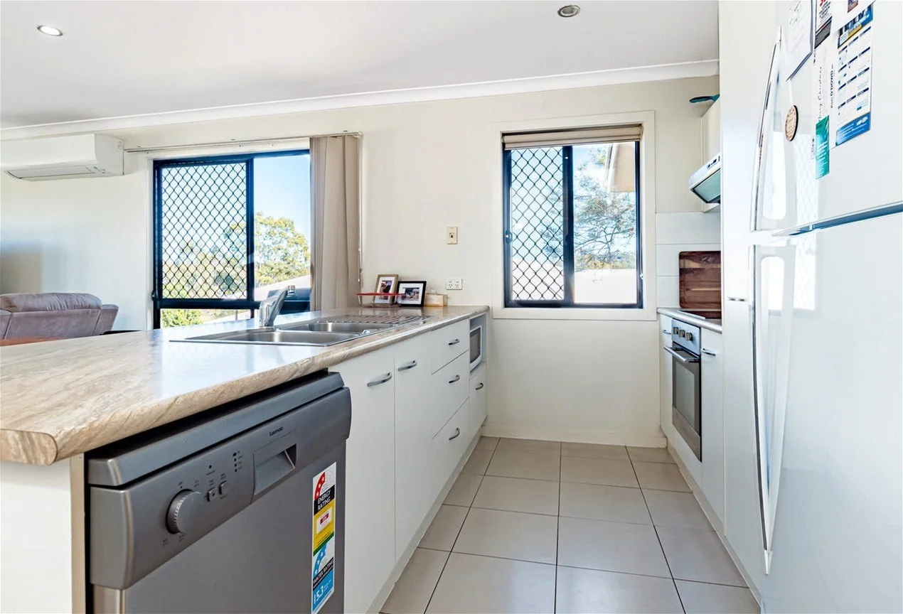 14 Stoneybrook Drive, Glen Eden QLD 4680