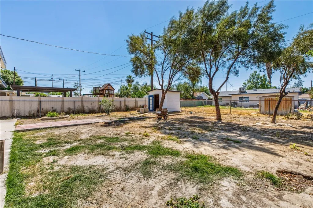Additional image 89 of 579 W Mayberry Avenue, Hemet, CA 92543