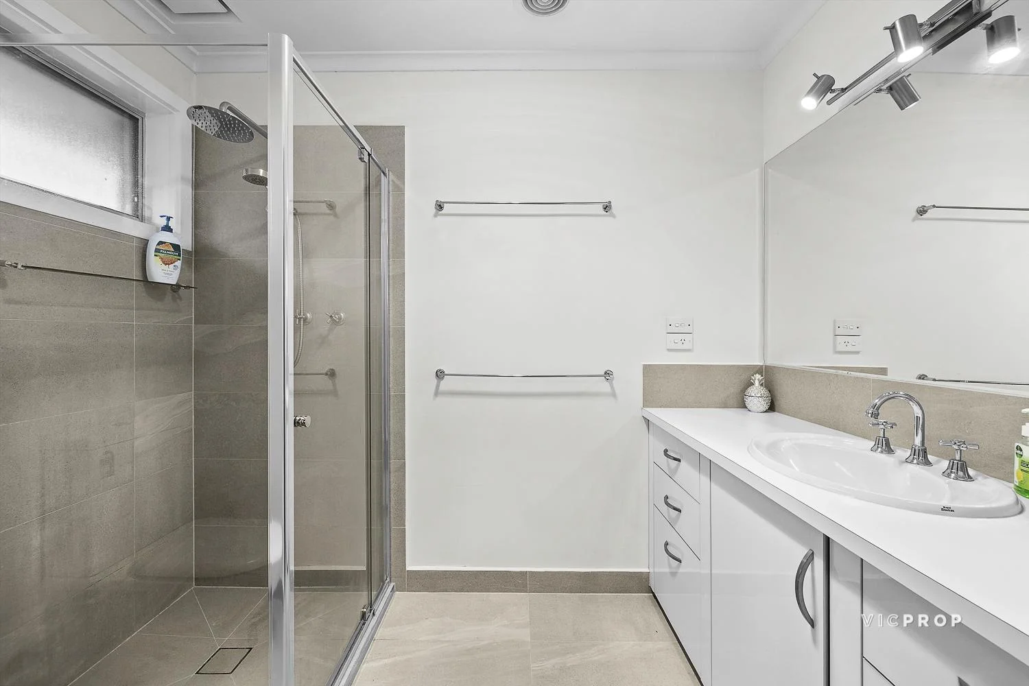 Additional image 13 of 77 Mountain View Road, Balwyn North VIC 3104