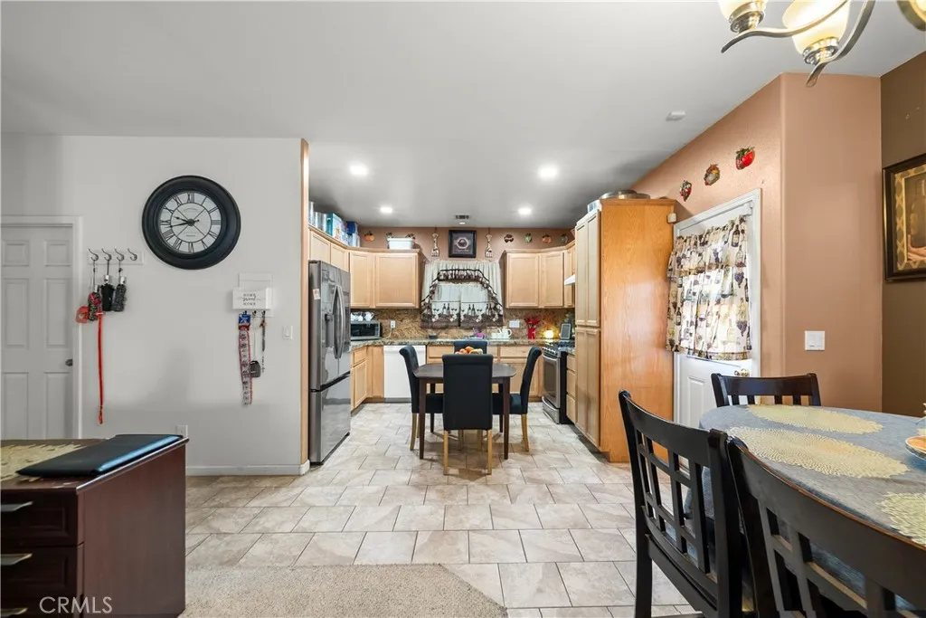 Additional image 10 of 1329 W Ave I, Lancaster, CA 93534