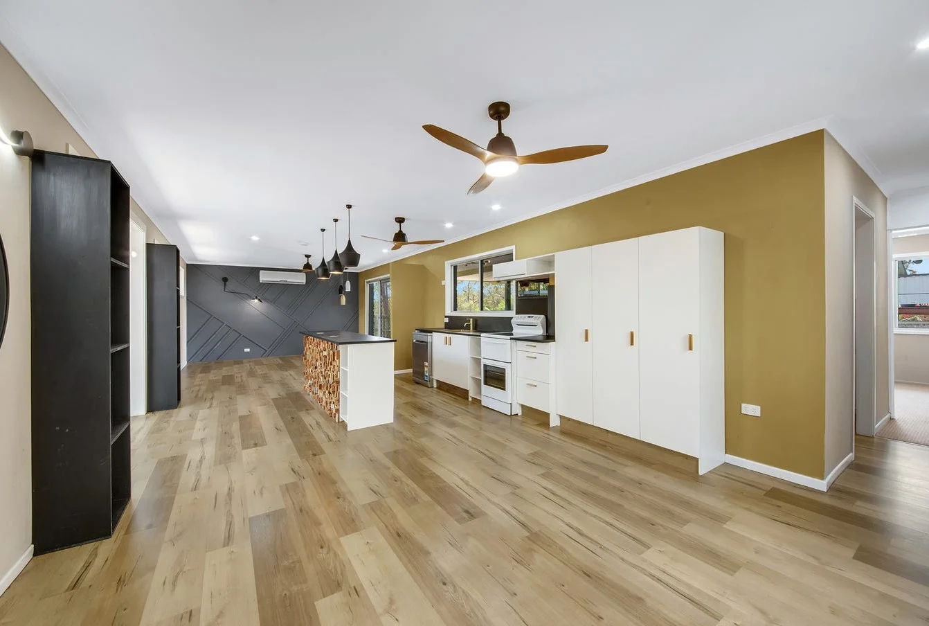 94 Allunga Drive, Glen Eden QLD 4680 photo 2