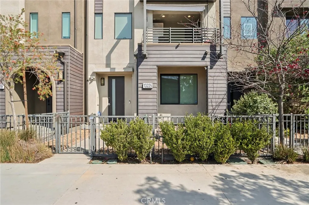 Additional image 37 of 13225 Victory Boulevard, Valley Glen, CA 91401