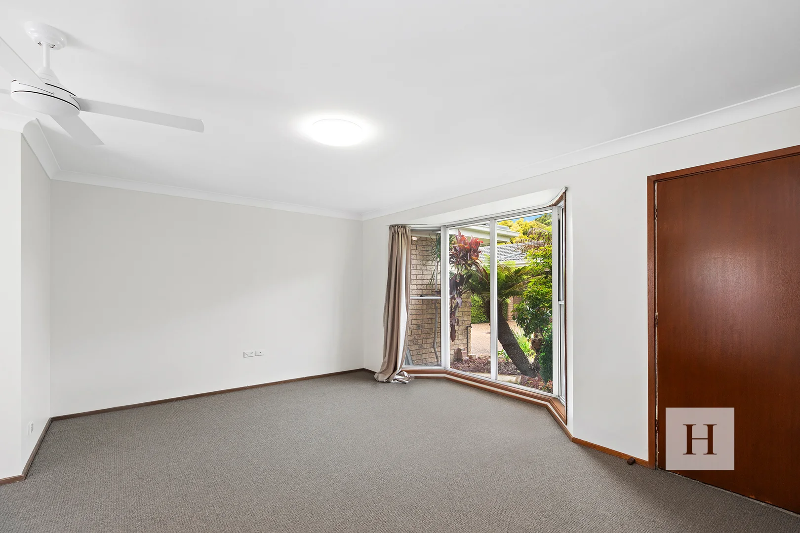 Additional image 6 of 5/6-8 Lake St, Budgewoi NSW 2262