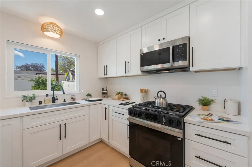 Additional image 11 of 1018 N Wright St, Santa Ana, CA 92701