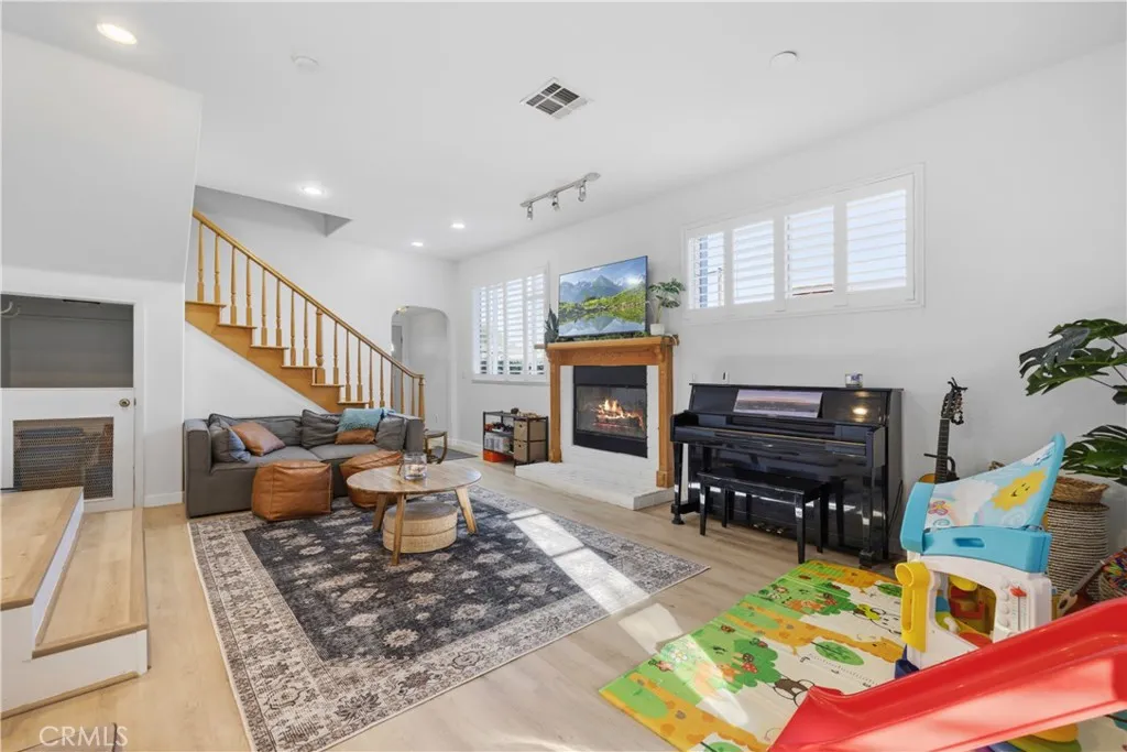 Additional image 42 of 25048 Wheeler Rd, Newhall, CA 91321