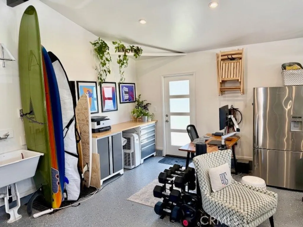 3231 Rowena Dr, Rossmoor, CA 90720