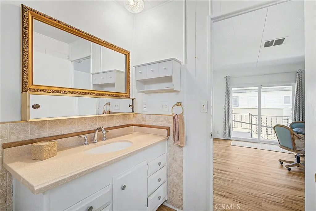 Additional image 11 of 2550 Pacific Coast Hwy Unit 217, Torrance, CA 90505