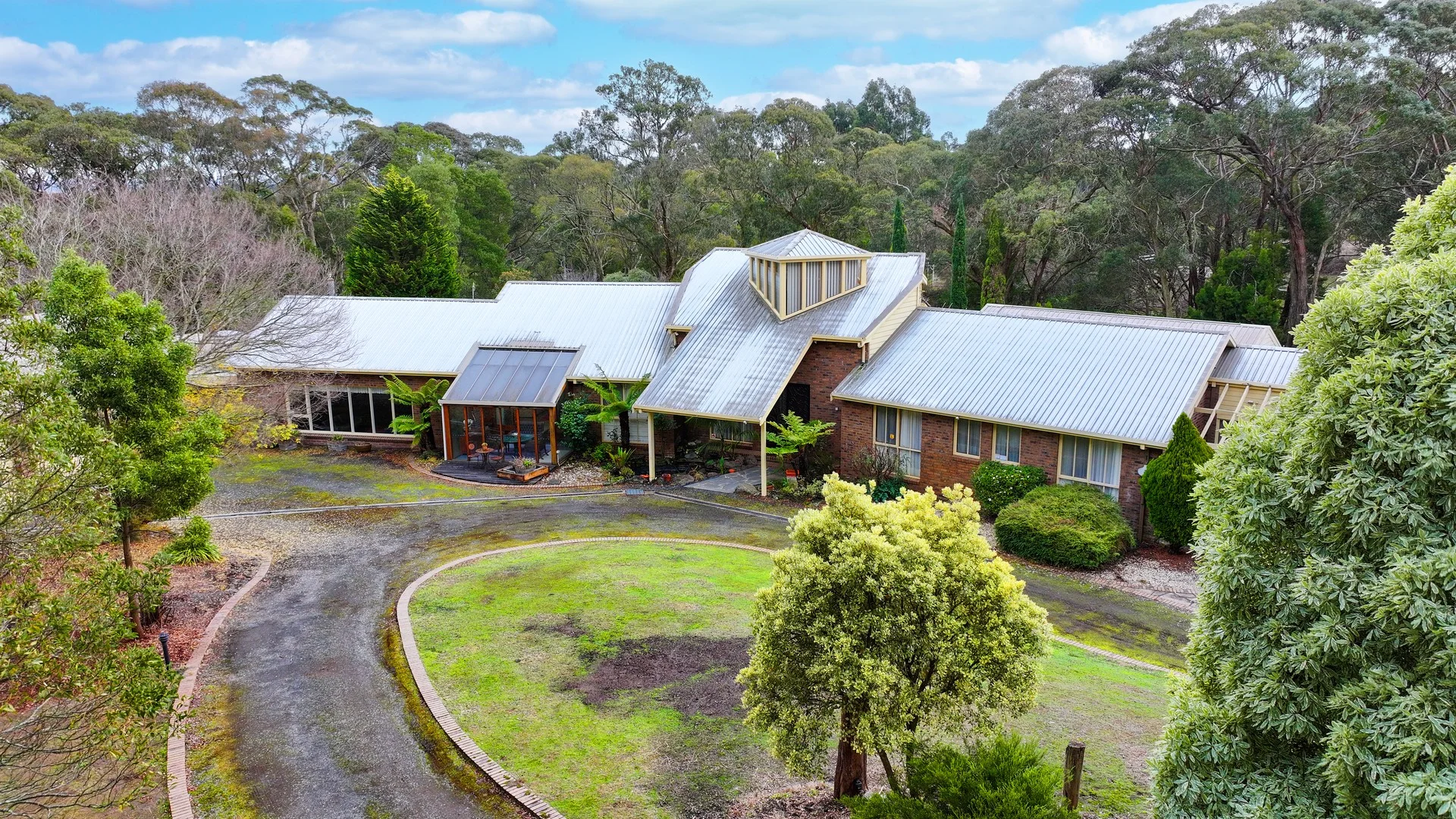 8 Fisken Road, Mount Helen VIC 3350