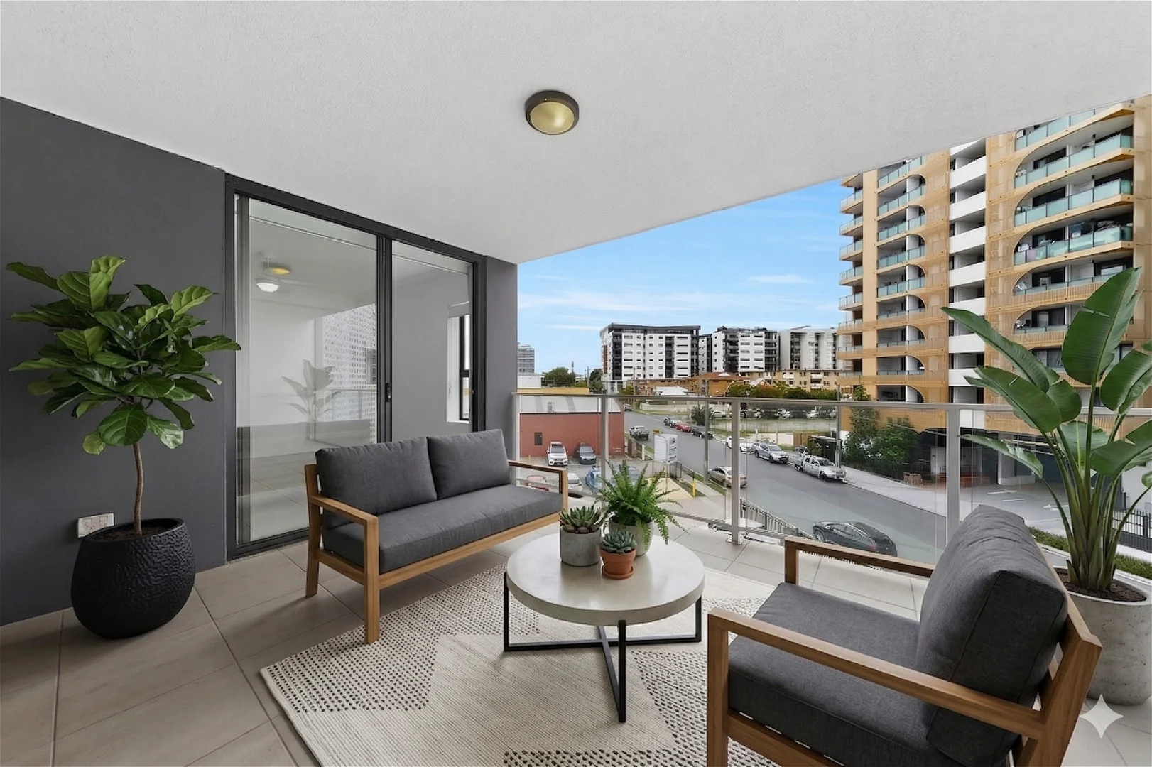 207/283 Logan Rd, Stones Corner QLD 4120