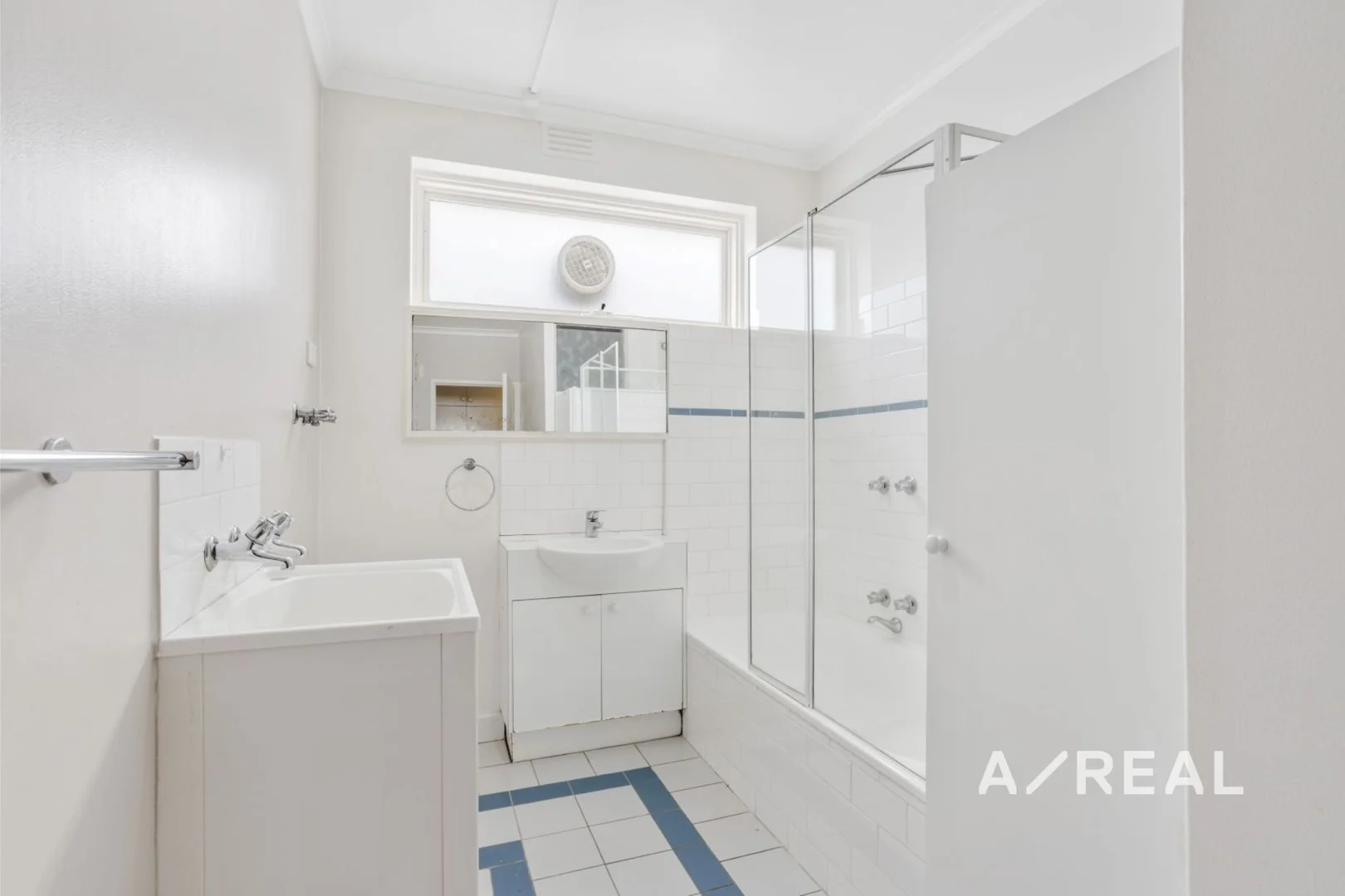 Additional image 5 of 2/1129 Dandenong Road, Malvern East VIC 3145