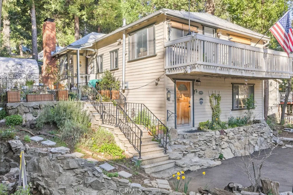 23328 Brookside Rd Road, Crestline, CA 92325 photo 4