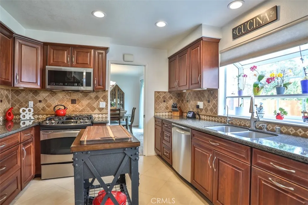 Additional image 16 of 321 Blossom Pl, Brea, CA 92821