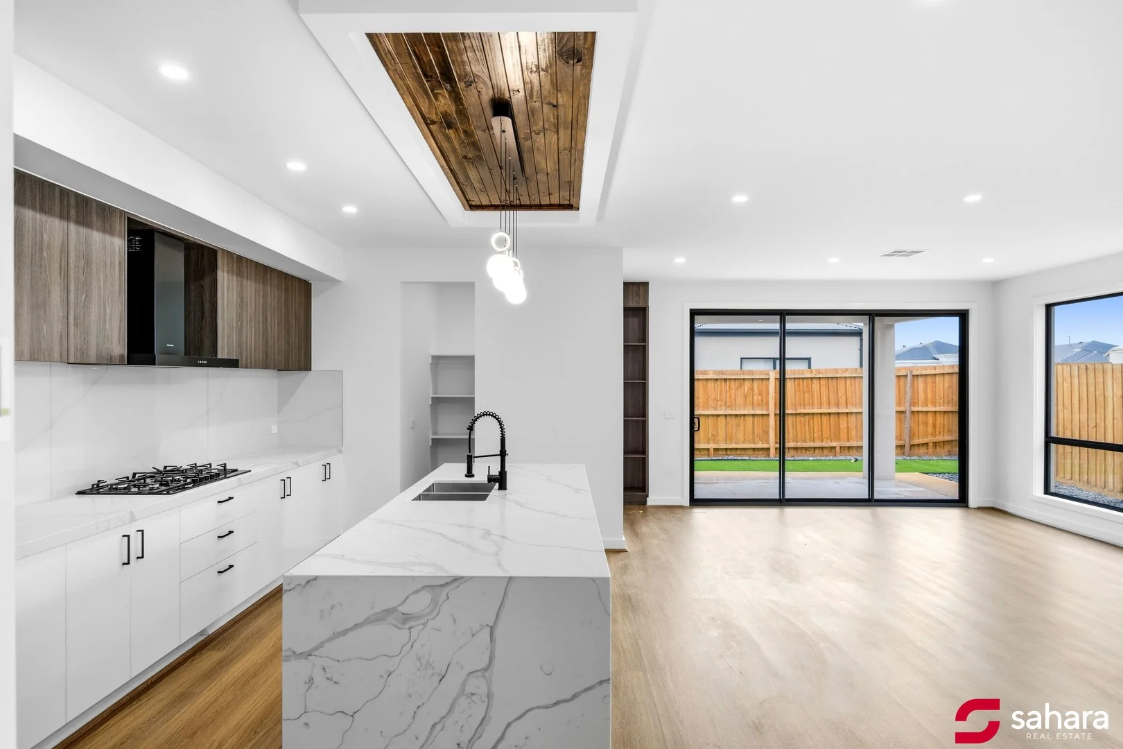 5 Nectarine Street, Thornhill Park VIC 3335