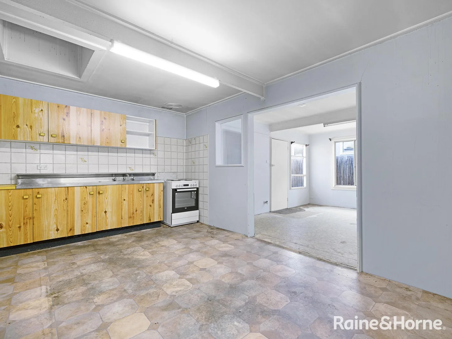 Additional image 2 of 224 Rankin Street, Bathurst NSW 2795