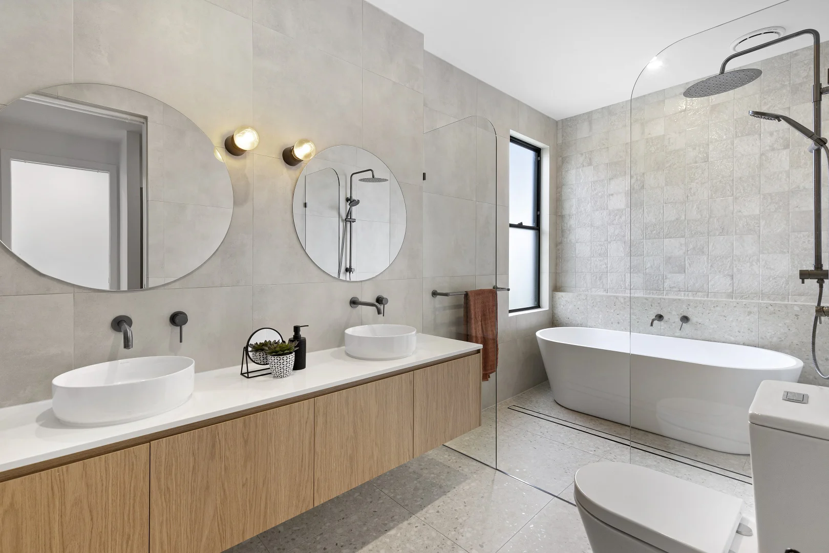 Additional image 3 of 75 Amalfi Drive, Surfers Paradise QLD 4217