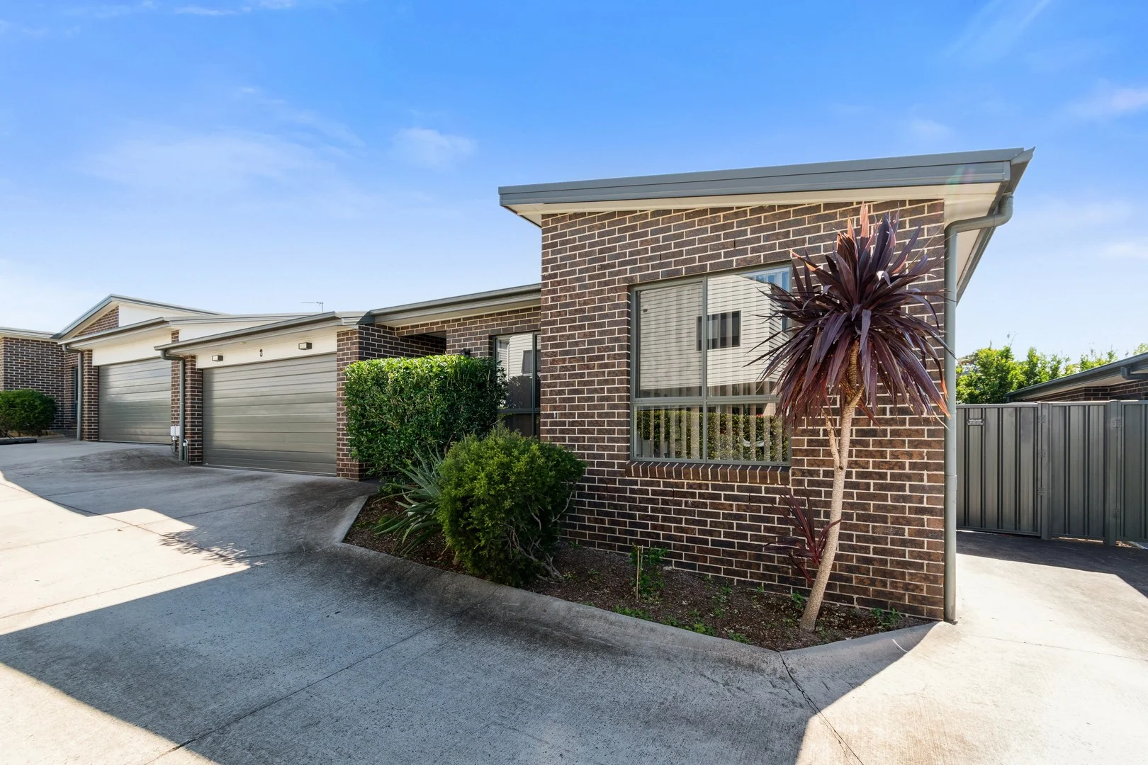 8/126 Kanahooka Road, Kanahooka NSW 2530