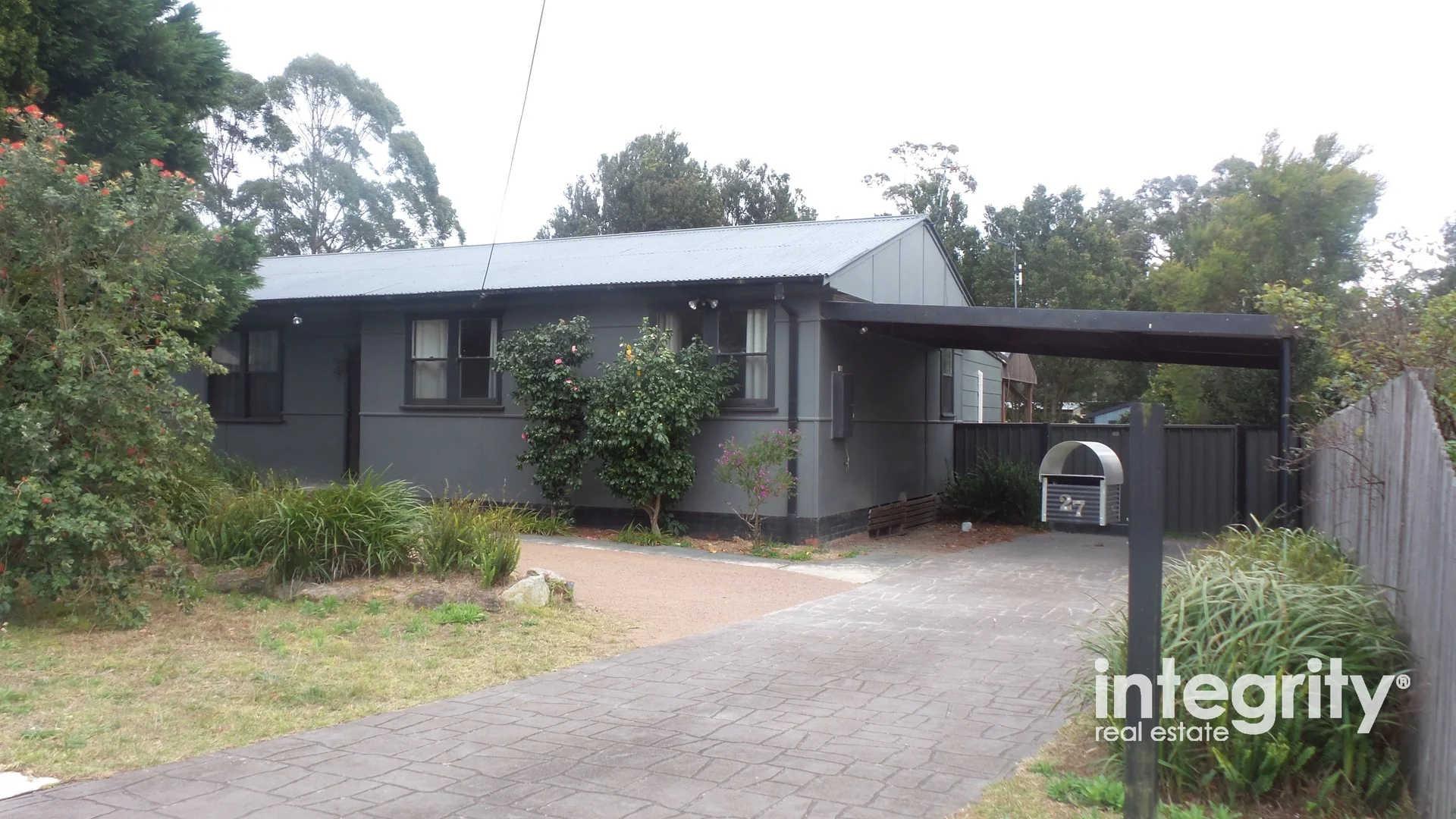 27 Page Avenue, North Nowra NSW 2541