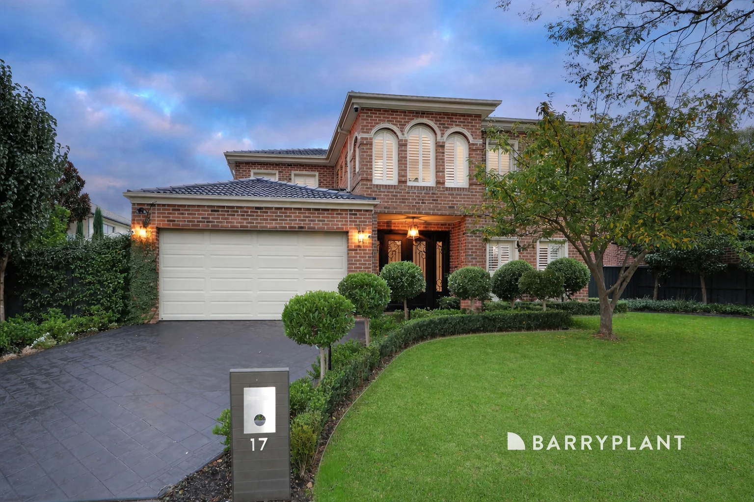 17 Hermitage Place, Rowville VIC 3178