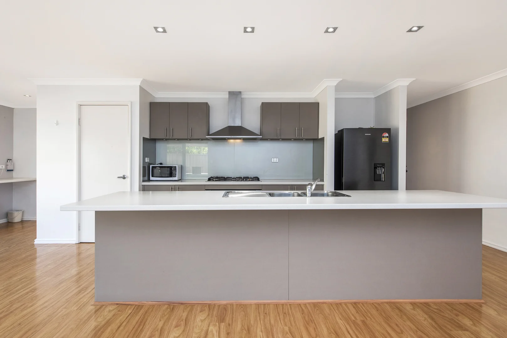 Additional image 3 of 12 Holcombe Road, Warnbro WA 6169