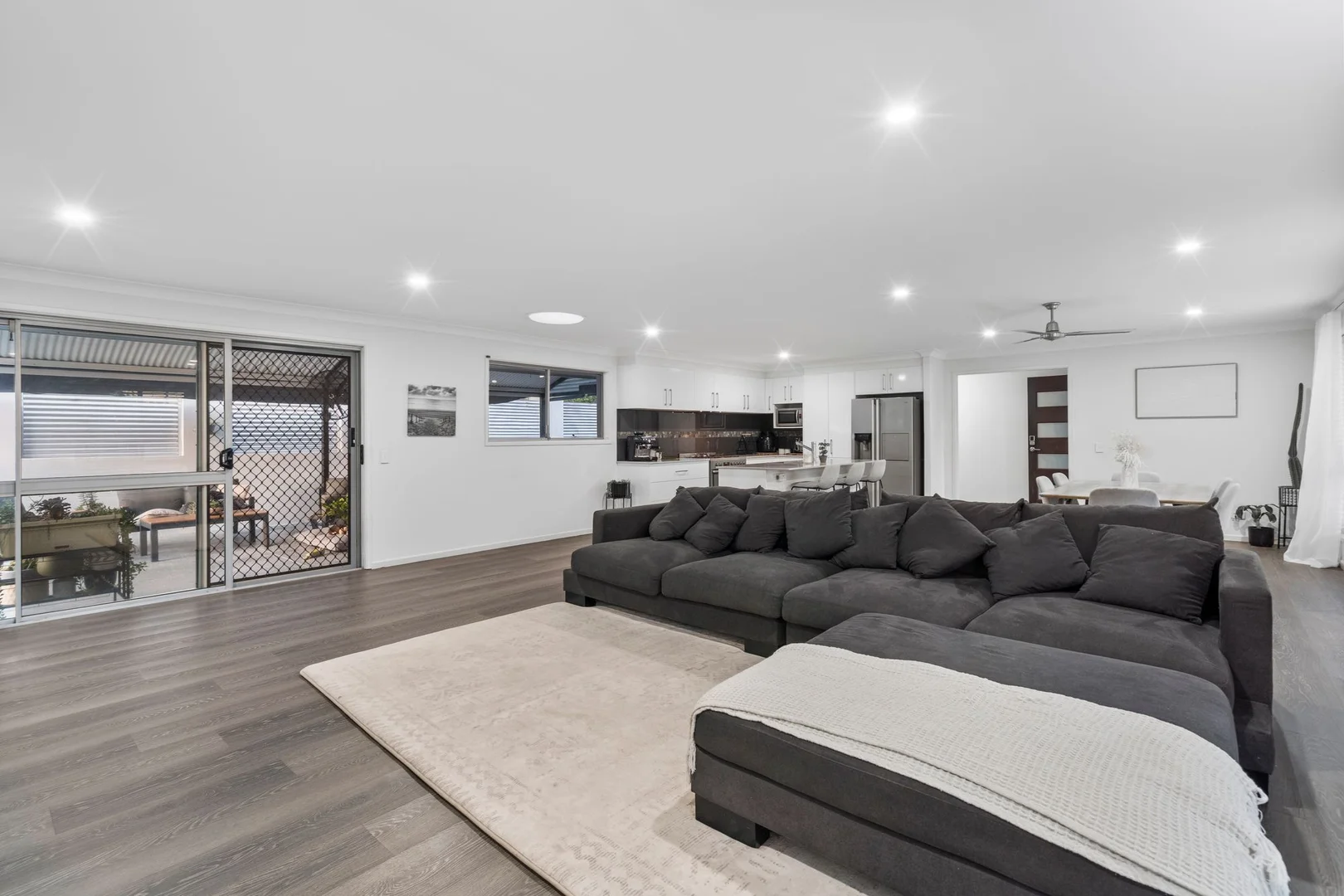 Additional image 11 of 27 Constellation Crescent, Mudgeeraba QLD 4213