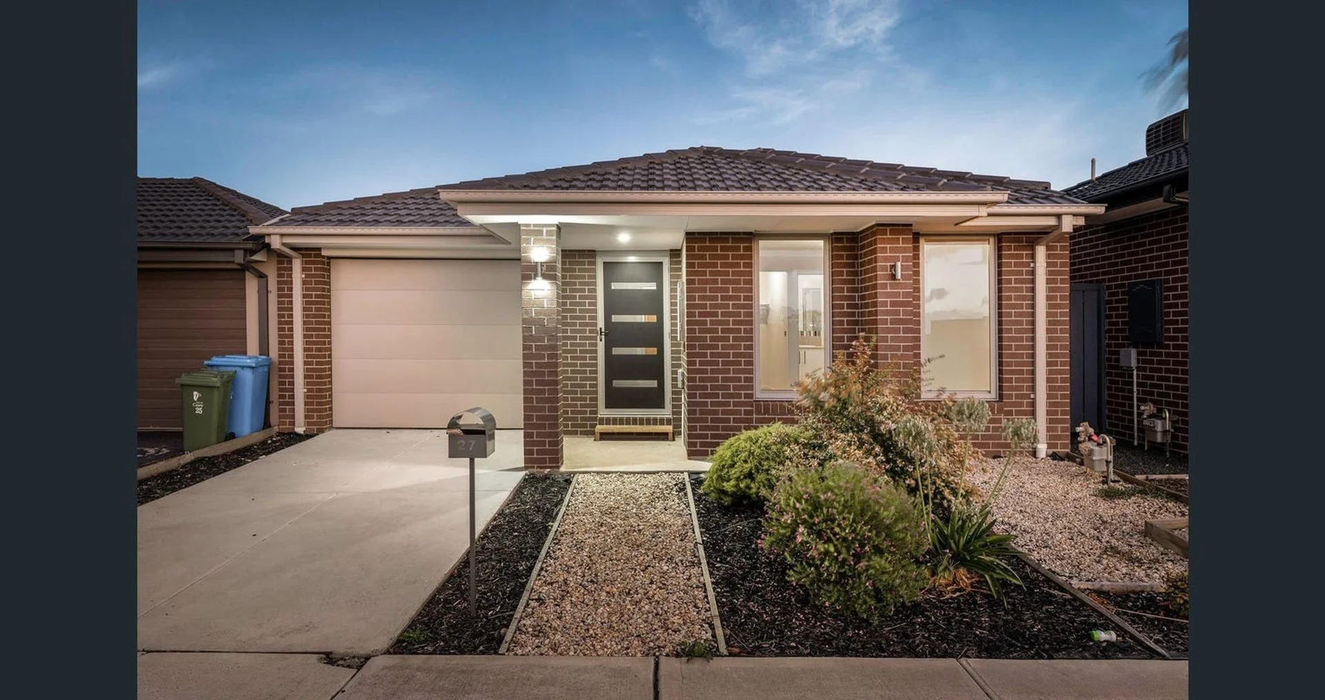 27 Orleana Way, Clyde North VIC 3978