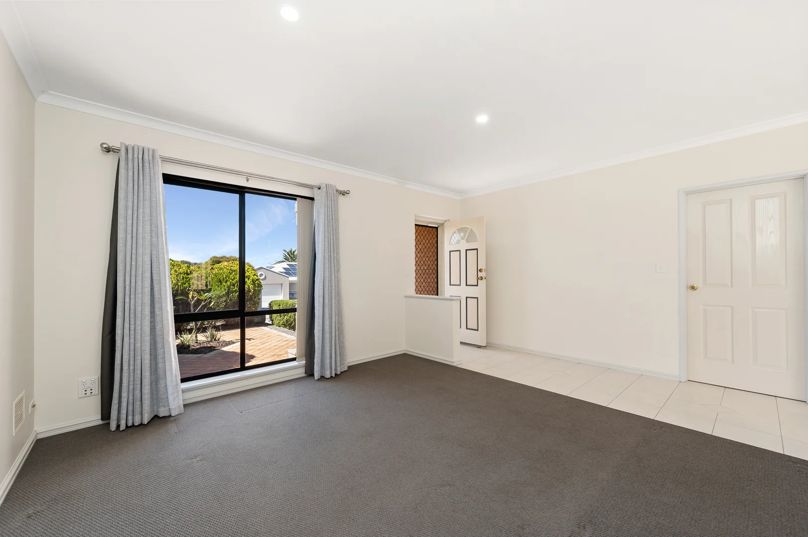 18A FALLOW CRESCENT, Spearwood WA 6163 photo 2