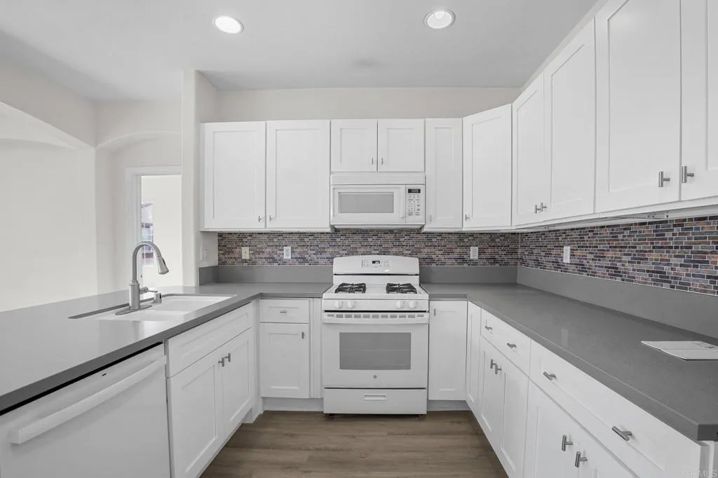 Additional image 14 of 641 Sumner Way #1, Oceanside, CA 92058