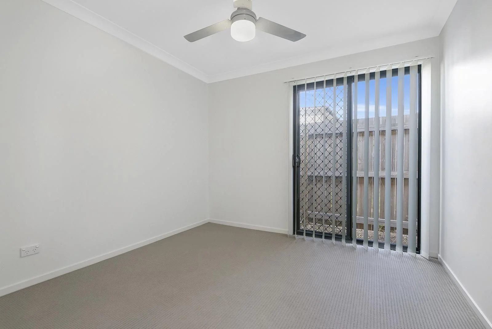 2/3a Fritz St, Loganlea QLD 4131 photo 5