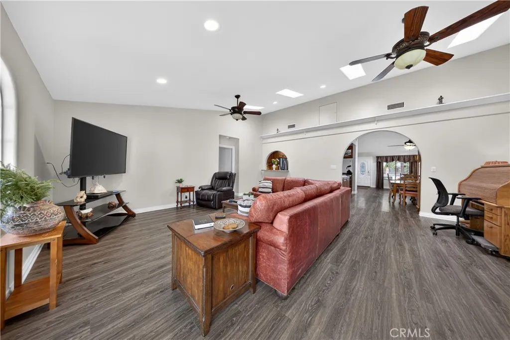 Additional image 73 of 9602 Gierson Ave, Chatsworth, CA 91311