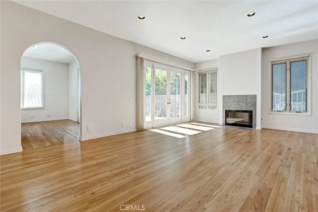 Additional image 71 of 12134 Lawler St, Los Angeles, CA 90066