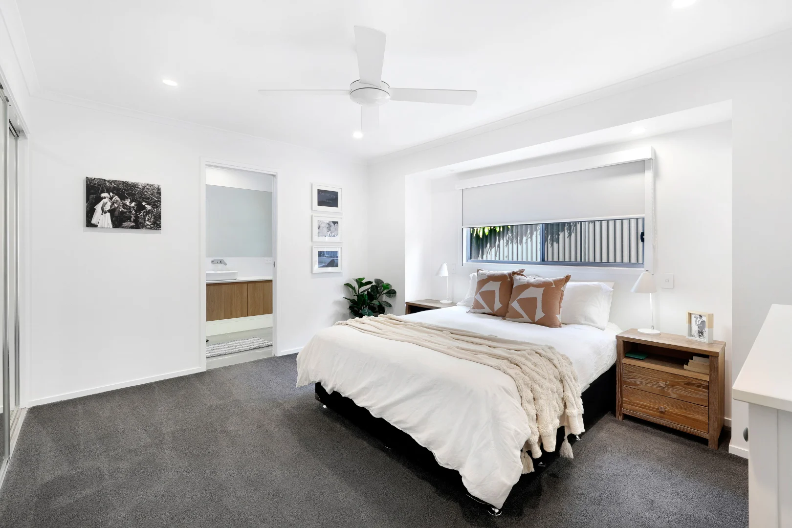 Additional image 11 of 14 Robin Avenue, Paradise Point QLD 4216