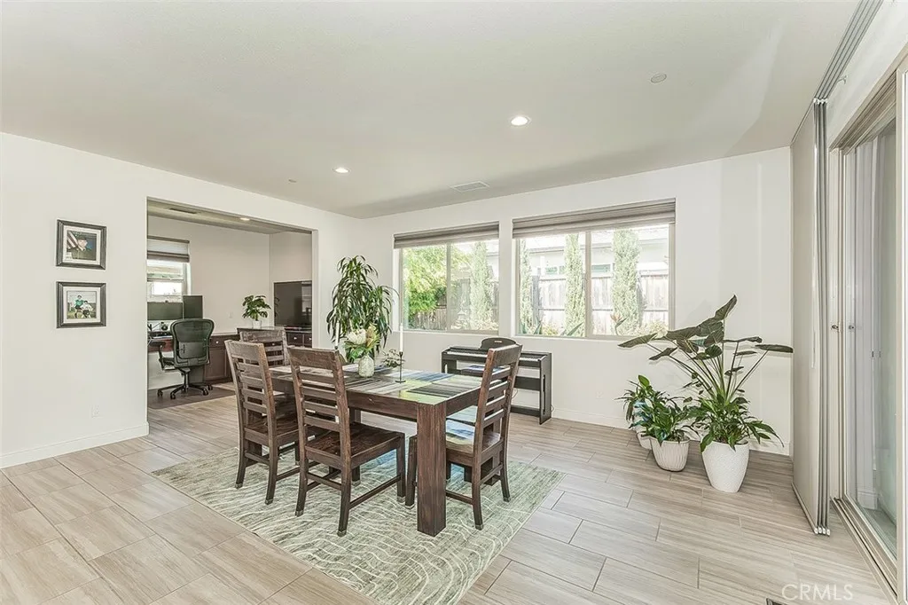 Additional image 90 of 877 Treasure Hills Dr, Madera, CA 93636