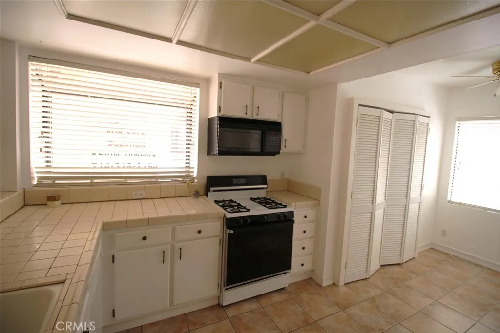 Additional image 5 of 9906 Owensmouth Ave Unit 12, Chatsworth, CA 91311