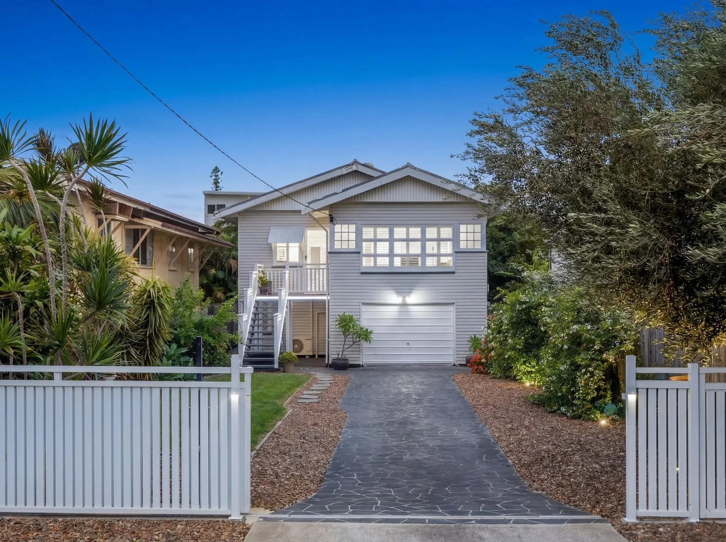 156 Prince Edward Parade, Scarborough QLD 4020