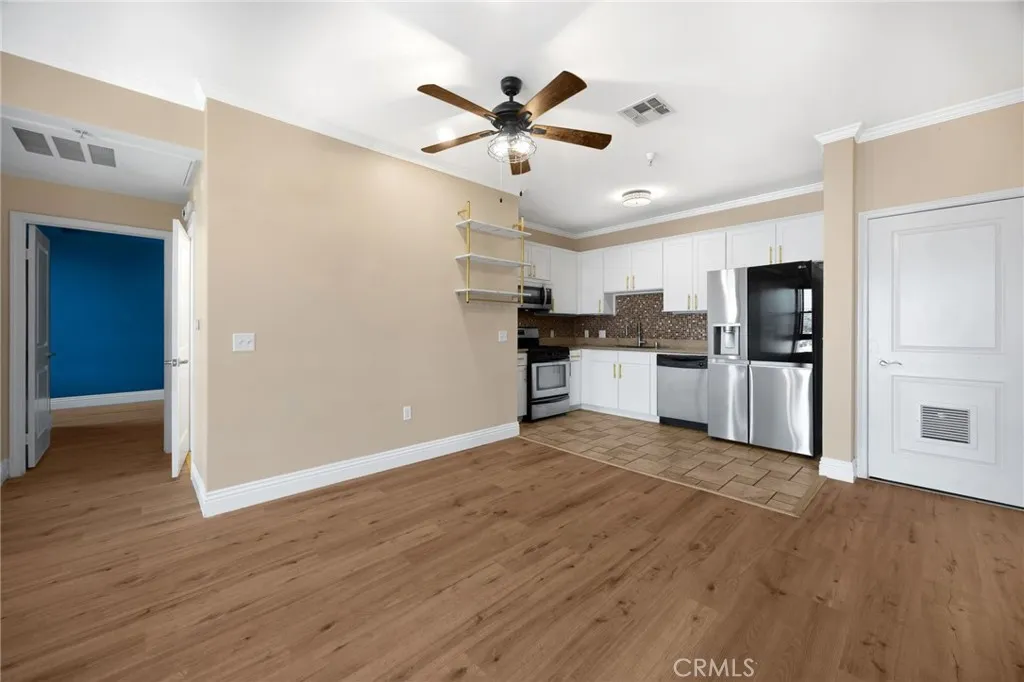 Additional image 11 of 6938 Laurel Canyon Boulevard Unit 303, North Hollywood, CA 91605