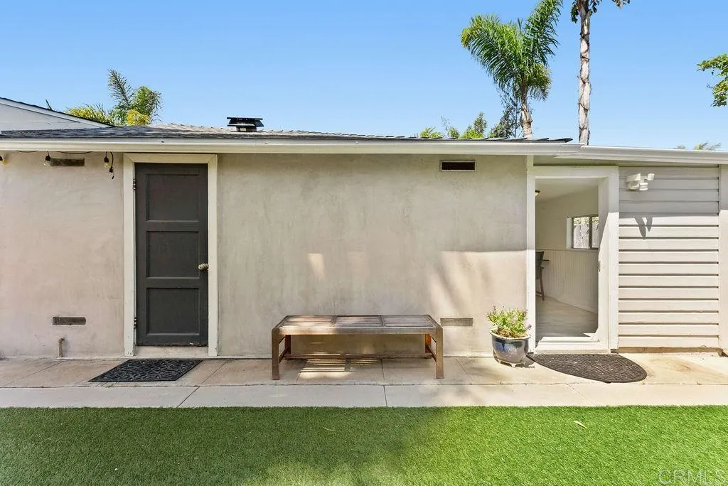 1905 Catalina Boulevard, San Diego, CA 92107