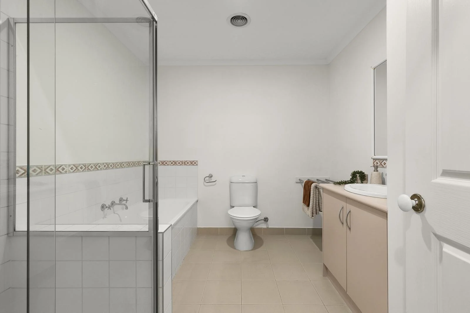 Additional image 12 of 65 The Crescent, Kensington VIC 3031