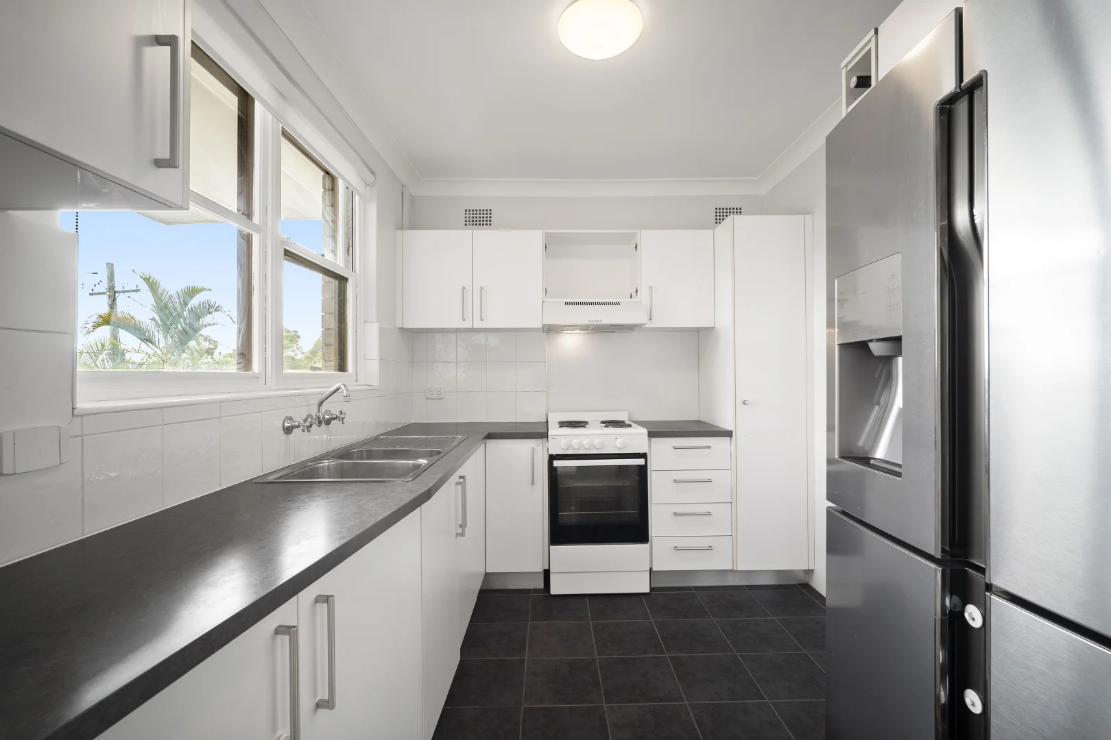 2/520 Kingsway, Miranda NSW 2228 photo 4