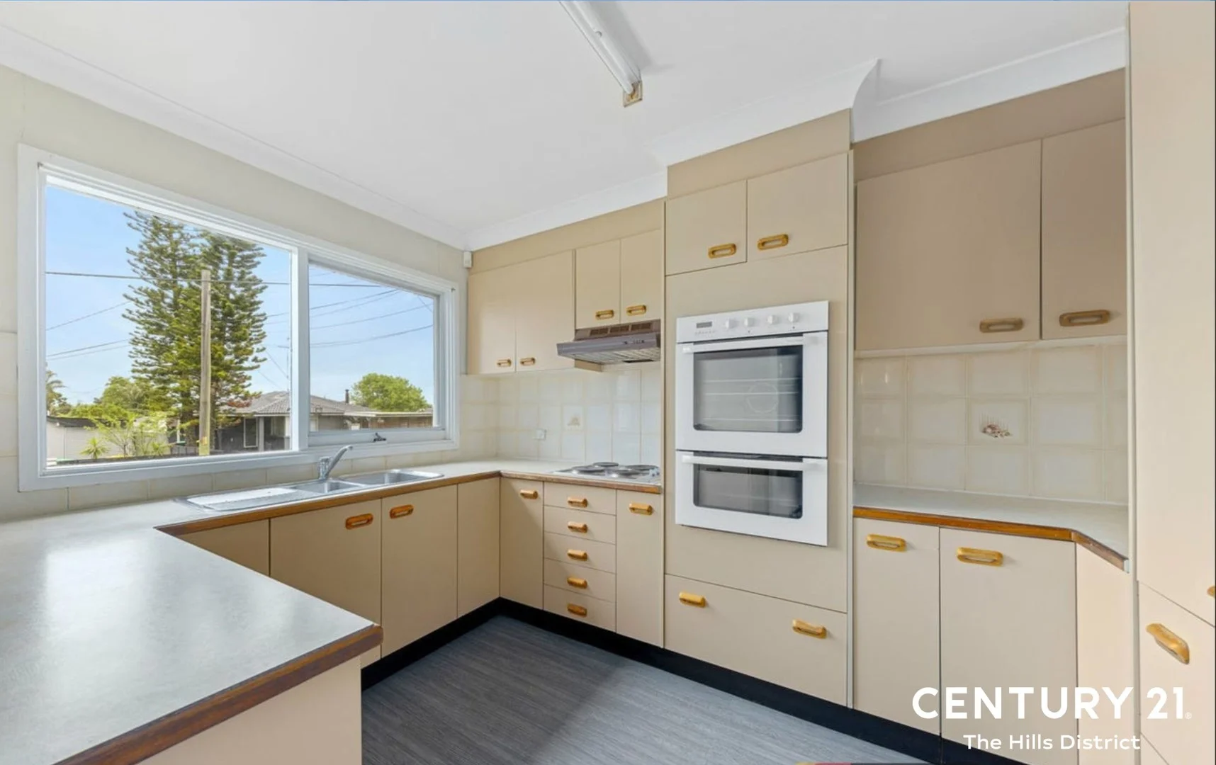 6 Shields Road, Colyton NSW 2760